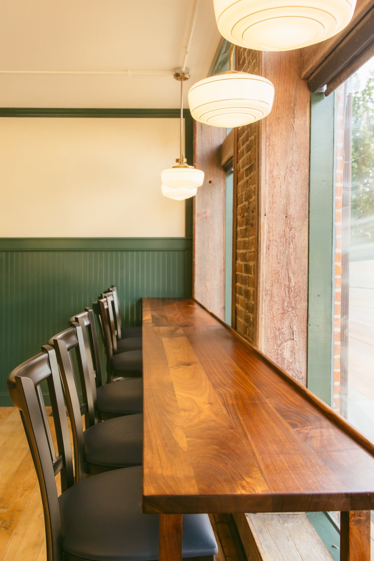 Front bar